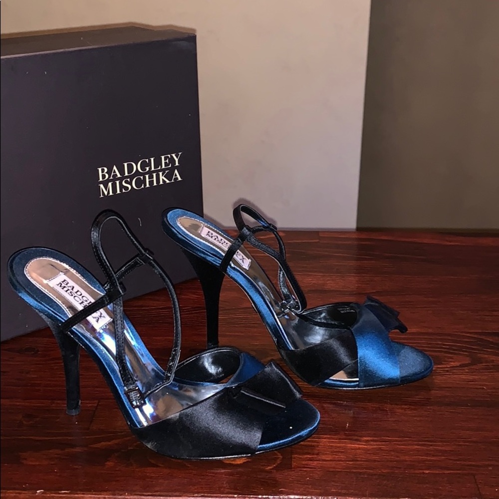 NWT Badgley Mischa Teal and Black strappy sandals, 3” heels